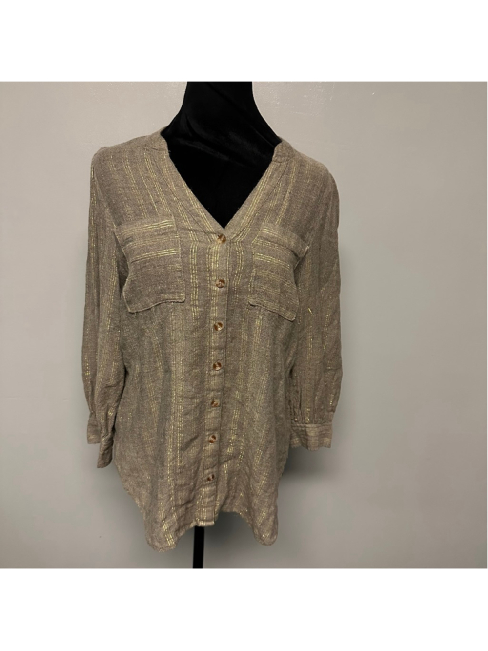 Akemi + Kin Anthropology Blouse Size 4 Beige Gold long sleeve button down